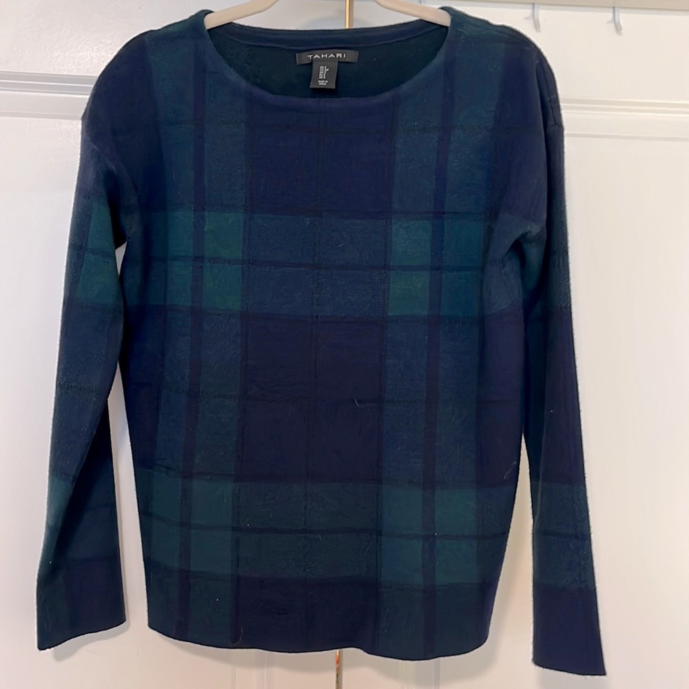 NWOT Tahari Tartan Sweater